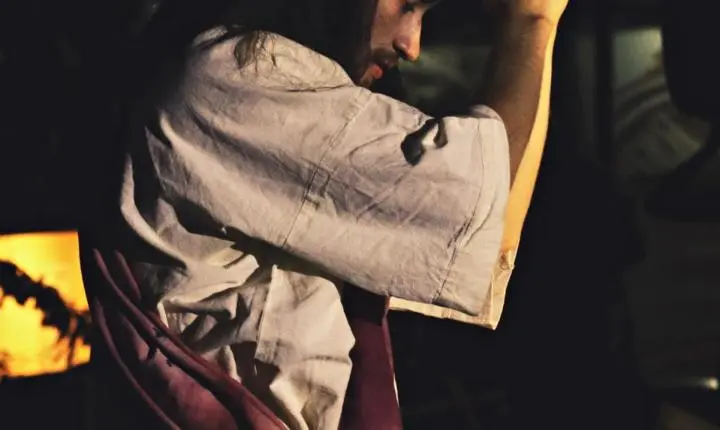 Encenação da Paixão de Cristo emociona público na Feira de Páscoa em Capão da Canoa